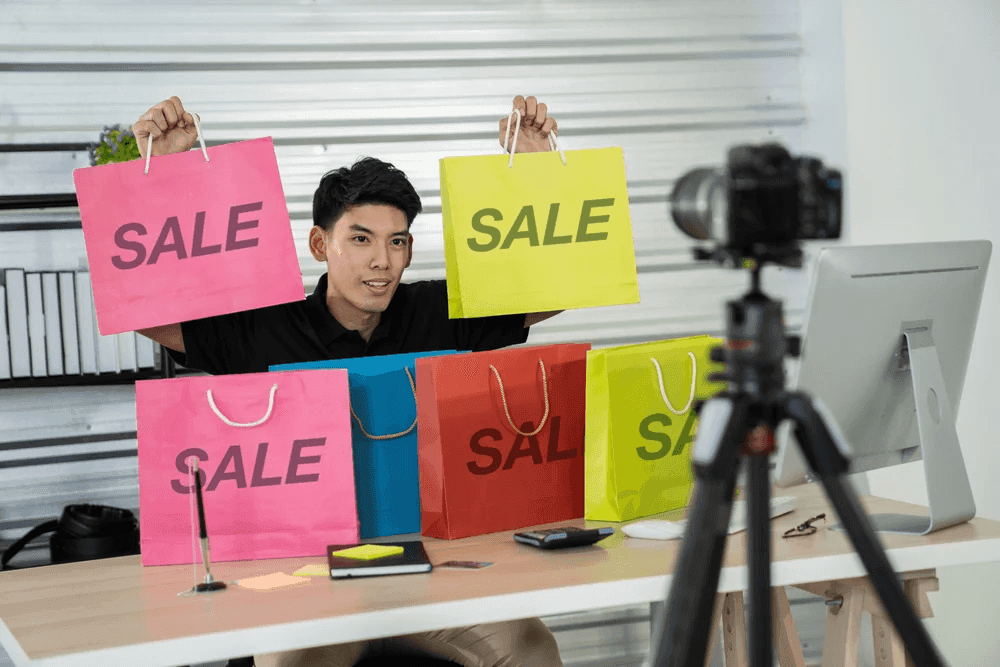 Behind the influencer economic boom, let’s see the new norm of global employment – contractor.